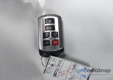 2014 Toyota Sienna Xle V6 8 Passenger z USA, uszkodzony, nr VIN 5TDYK3DC4ES407634